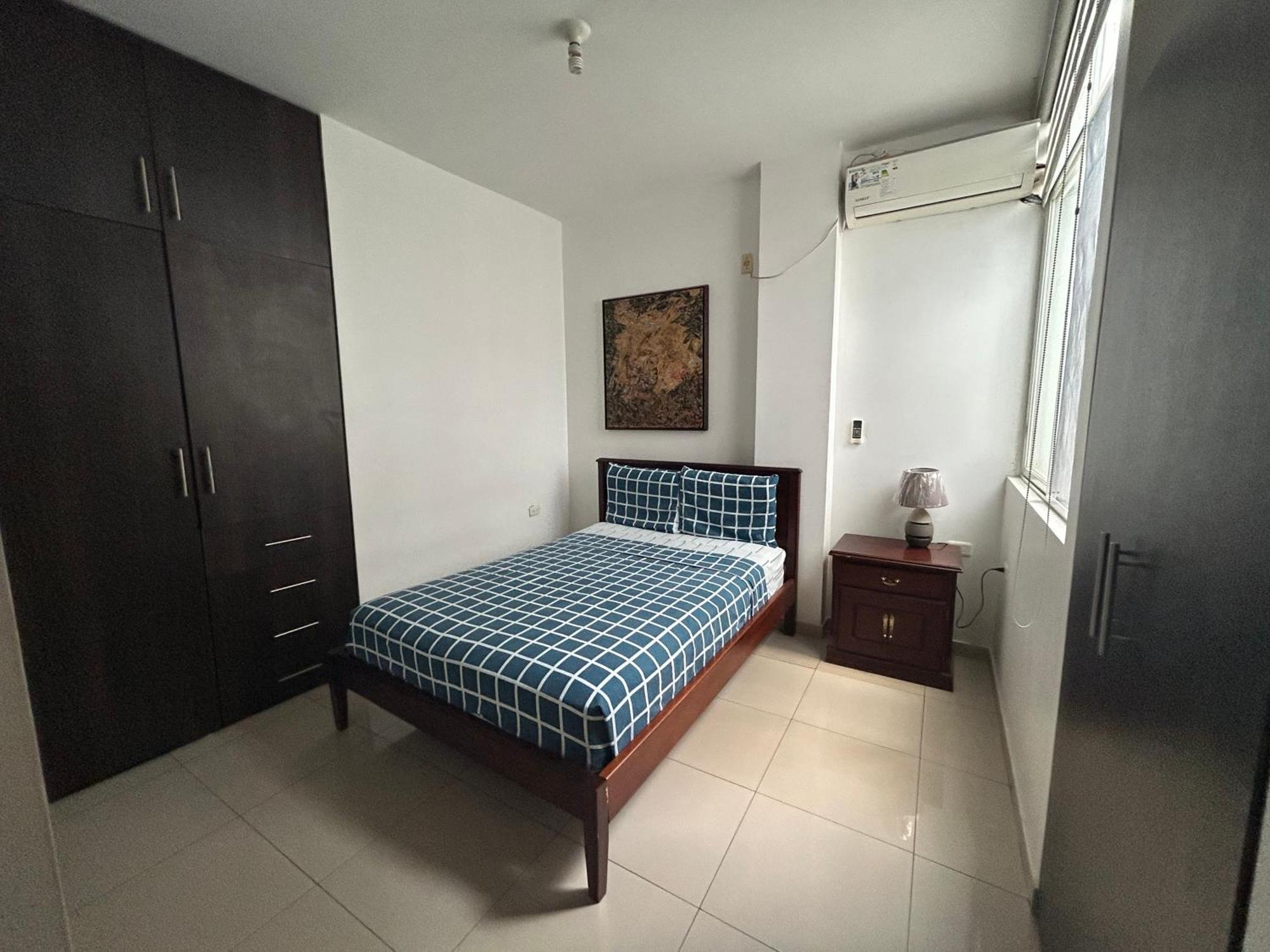 Departamentos De 2 Y 3 Habitaciones En El Centro De Манта Экстерьер фото